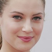 Zoe Levin Naakt